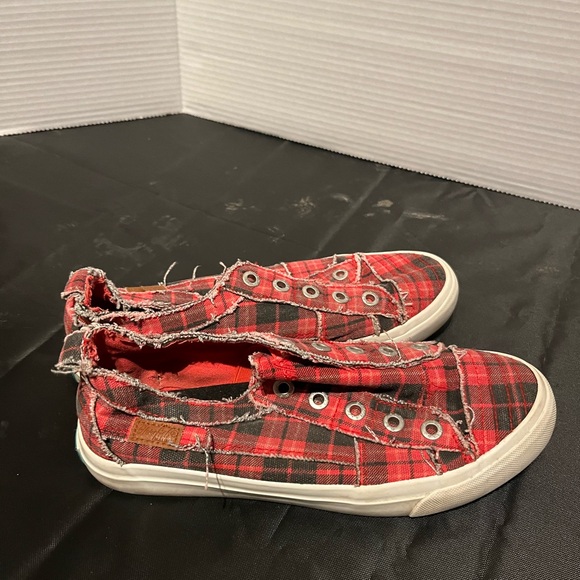 Blowfish Malibu Red Plaid woman’s size 9 flat shoes - Picture 5 of 9